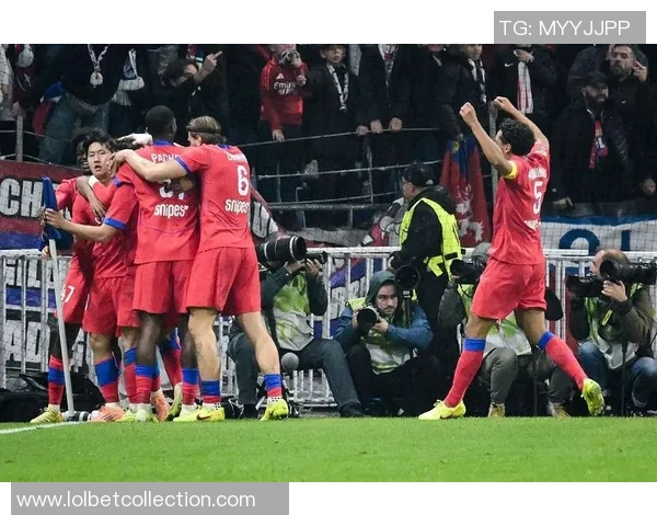 莱比锡与曼城友谊赛激战四三帽子戏法引爆全场精彩瞬间回顾